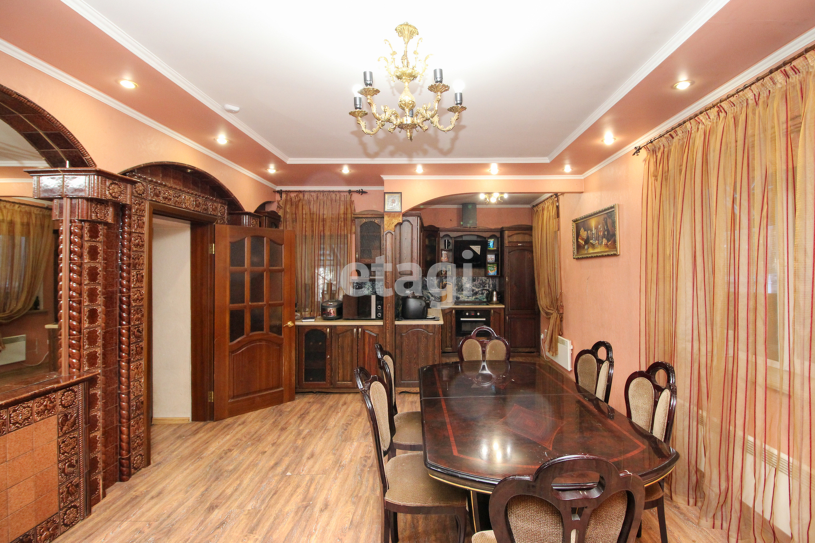 Продам 3-этажн. коттедж 547 кв.м. Красноярск в Красноярске в Справочной  уcлуг 2999999.ru